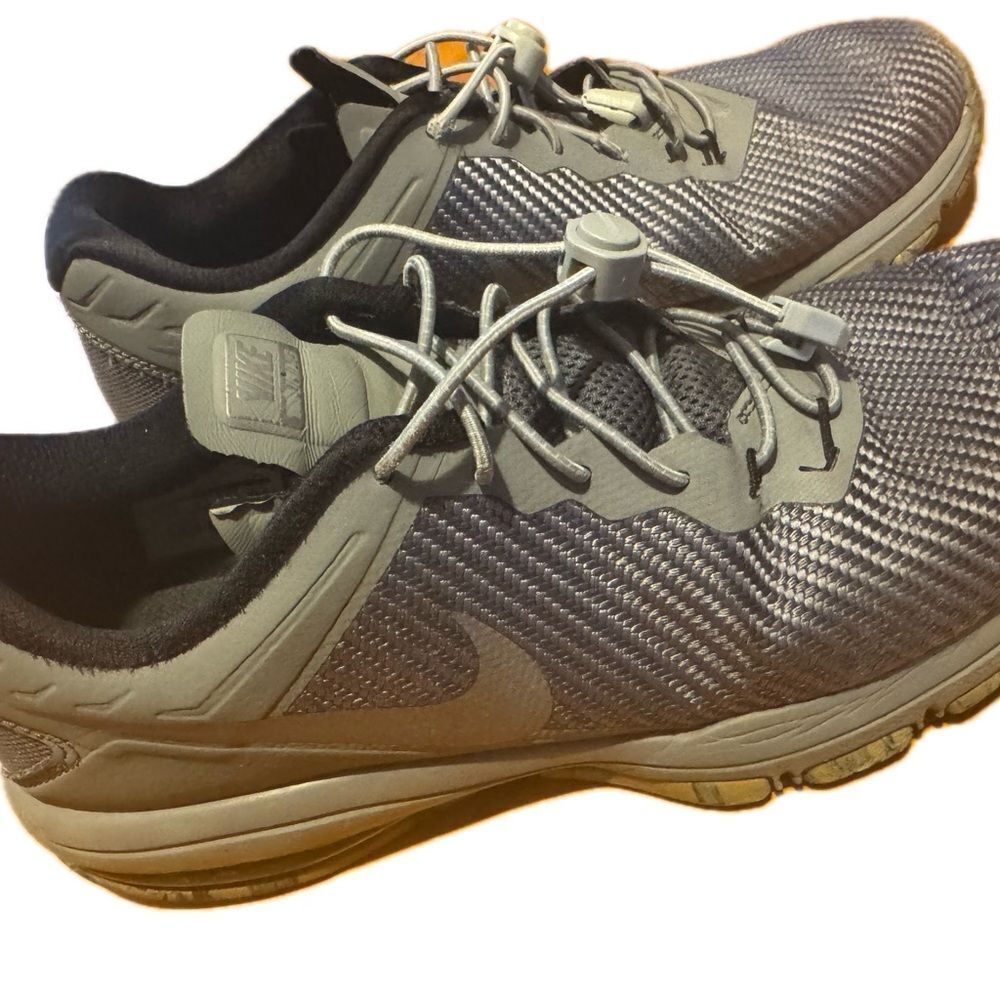 Nike Max Air Full Ride Training Mens Size 11.5
Cool Gray - Picture 2 of 11